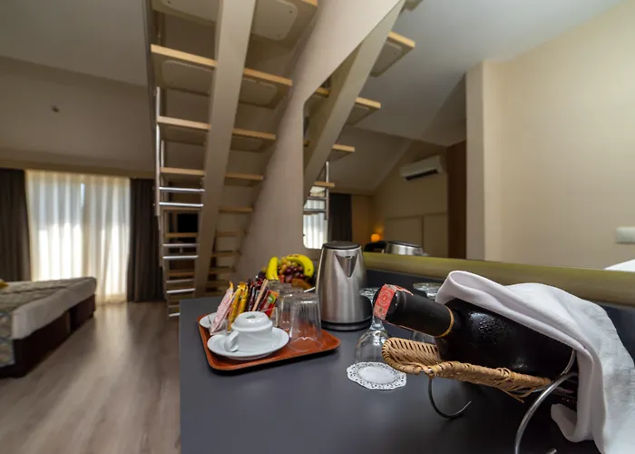 Otel Calimera Hane Garden Side