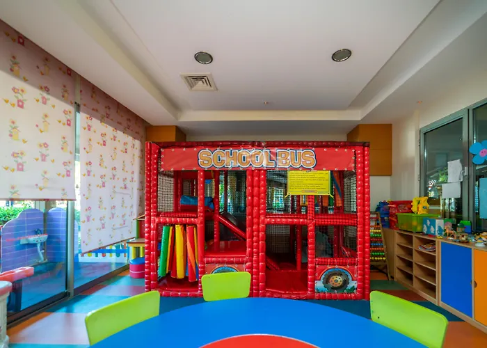 Calimera Hane Garden Side