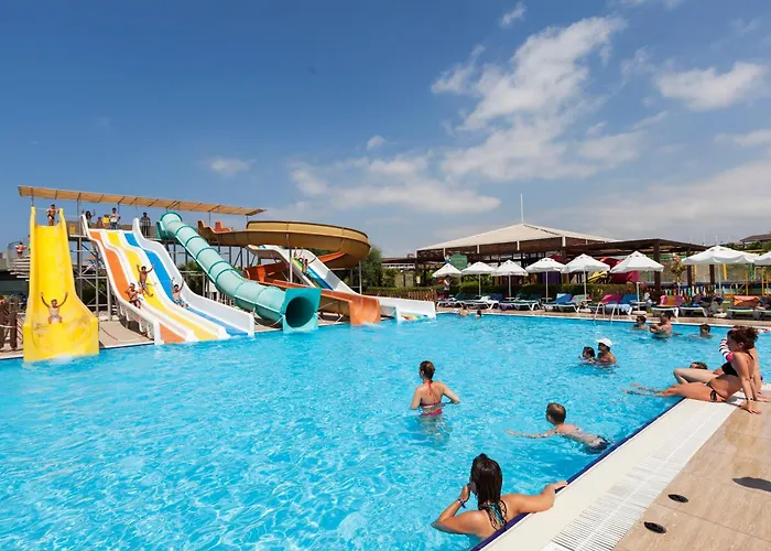 Calimera Hane Garden 5* Side