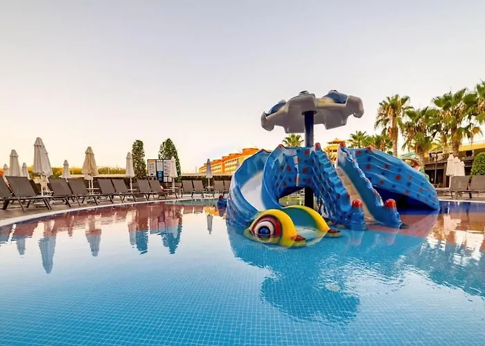 Calimera Hane Garden 5* Side